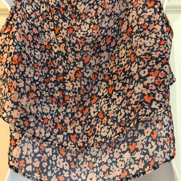 BCBGeneration Flirty Floral Crop Top - Picture 4 of 4